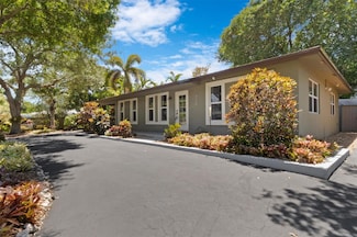 720 NW 35th St, Oakland Park, FL 33309