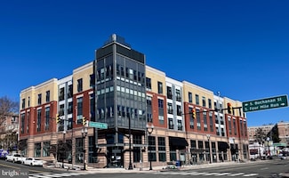989 S Buchanan St Unit 221, Arlington, VA 22204