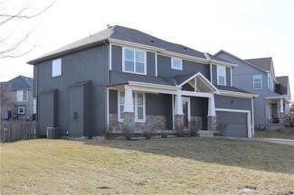 10232 Theden Cir, Lenexa, KS 66220