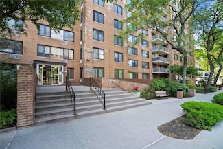 185 Hall St Unit 1411, Brooklyn, NY 11205