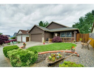 1018 SW Edgefield Ave, Troutdale, OR 97060