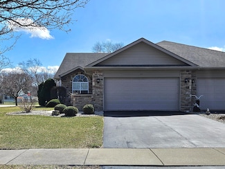 301 Cochran Dr, Crown Point, IN 46307
