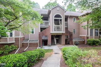115 Abingdon Ct Unit 2b, Cary, NC 27513