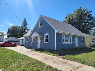 1709 E Nevada St, Marshalltown, IA 50158