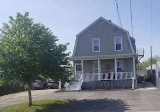 29 Slocum St Unit 2, Acushnet, MA 02743