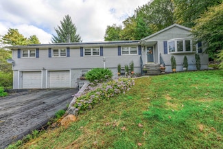 201 Rimmon Rd, North Haven, CT 06473