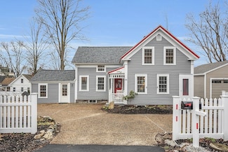 36 Pleasant St, Ayer, MA 01432