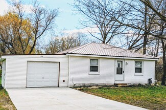 196 Ewing St, Newaygo, MI 49337