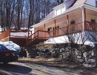 448 High St, Rumford, ME 04276