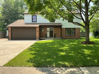 4532 Waubansie Ln, Lisle, IL 60532