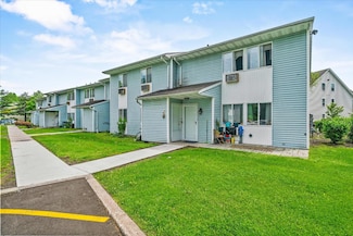 49 Ruth Ct, Middletown, NY 10940