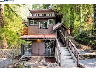 21401 Santa Clara Ave, Monte Rio, CA 95462