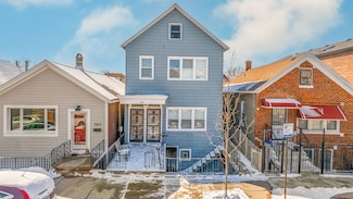 2862 S Keeley St, Chicago, IL 60608