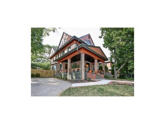 3614 Gillham Rd, Kansas City, MO 64111