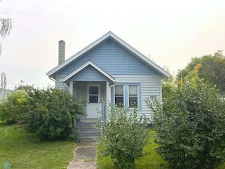 412 3rd Ave W, Halstad, MN 56548