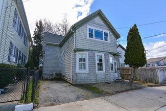 22 Chestnut St, Beverly, MA 01915
