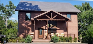 2028 Smoky Cove Rd, Sevierville, TN 37876
