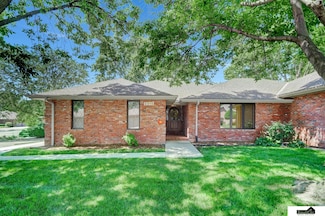 2215 Heritage Pines Ct, Lincoln, NE 68506