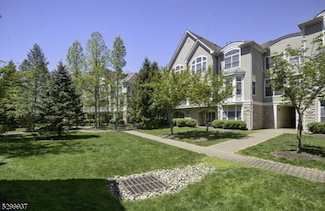 511 Kensington Ln, Livingston, NJ 07039