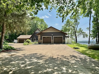 9642 Wisconsin 35, de Soto, WI 54624