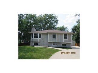 10514 N Grand Ave, Kansas City, MO 64155