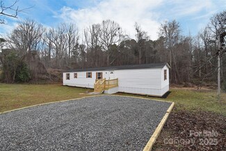 2147 Stanley Dr, Lincolnton, NC 28092
