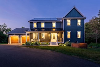 13 Turkey Hill Rd, West Newbury, MA 01985