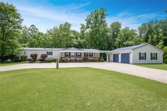 148 Union Valley Rd, Wampum, PA 16157