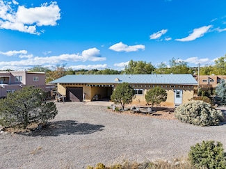 210 Camino Rio, Santa Fe, NM 87501