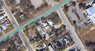 612 E Common St, New Braunfels, TX 78130