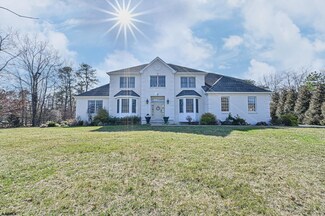 806 Forest Park Dr, Galloway, NJ 08205
