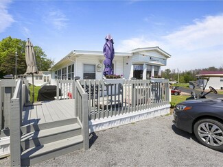 5 Mott Ln, South Hero, VT 05486