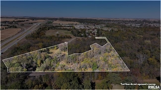 302 Silver Creek Rd, Dewitt, IA 52742