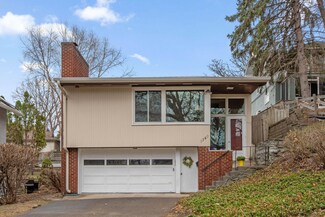 1340 Keston St, Saint Paul, MN 55108