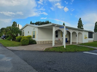 86 Lake Pointe Dr, Mulberry, FL 33860