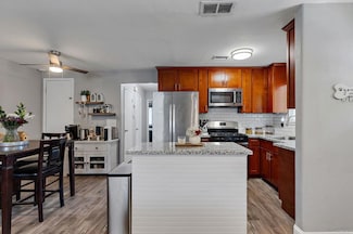 8943 El Mirador Dr Unit 4, Elk Grove, CA 95624