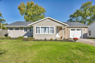 153 Larkmont Dr, Elyria, OH 44035