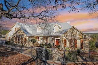 326 River Valley Rd S, Ingram, TX 78025