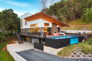 8163 W Dry Creek Rd, Healdsburg, CA 95448