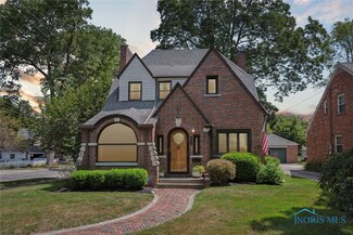 2364 Densmore Dr, Toledo, OH 43606