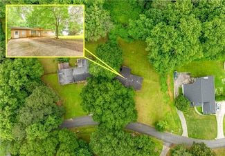 3927 Buck Rd, Powder Springs, GA 30127