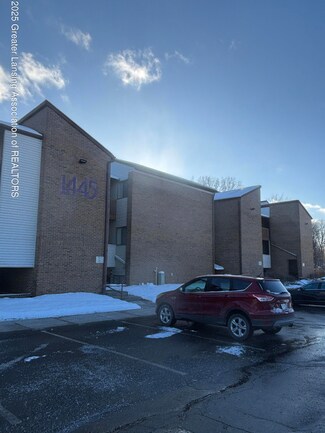 1445 E Pond Dr Unit 36, Okemos, MI 48864