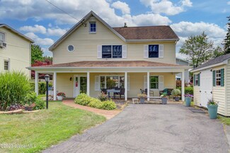 40 Ivaloo Ave, Albany, NY 12203