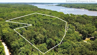 8121 Lick Creek Rd, Big Sandy, TN 38221