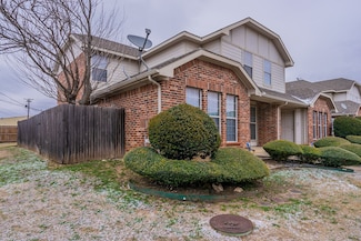 611 Oriole Blvd Unit 404, Duncanville, TX 75116