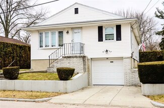 84 Victoria St, Providence, RI 02909