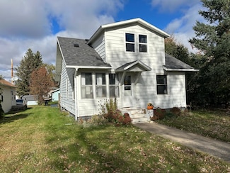 413 4th St SW, Crosby, MN 56441