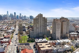 4 Beacon Way Unit 805, Jersey City, NJ 07304