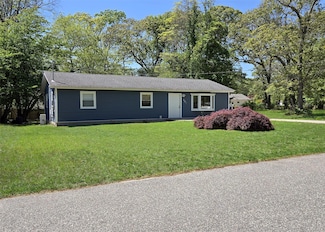 110 Bellport Lane Rd, Medford, NY 11763