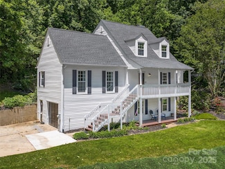 181 Junaluska Oaks Dr, Waynesville, NC 28786